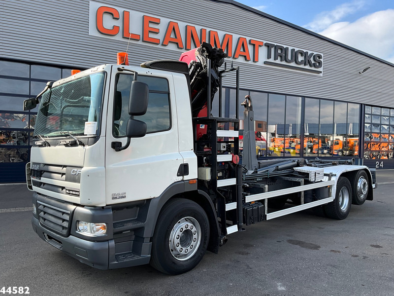 DAF FAN 85 CF 360 HMF 20 Tonmeter laadkraan - Horgos rakodó teherautó, Darus autó: 2 kép. DAF FAN 85 CF 360 HMF 20 Tonmeter laadkraan - Horgos rakodó teherautó, Darus autó: 2 kép.