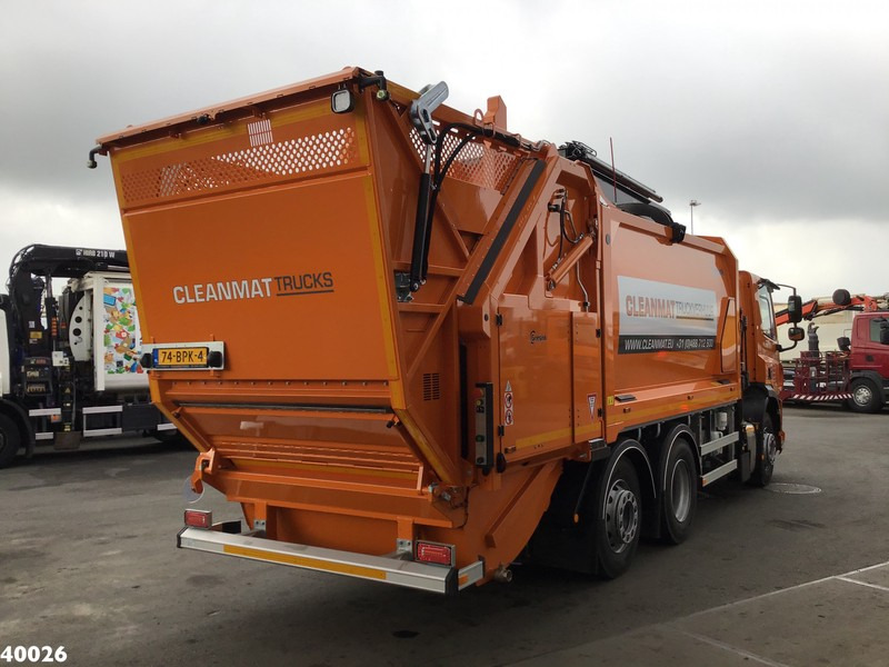 DAF FAN CF 340 Hiab 21 Tonmeter laadkraan - Szemetesautó: 4 kép. DAF FAN CF 340 Hiab 21 Tonmeter laadkraan - Szemetesautó: 4 kép.