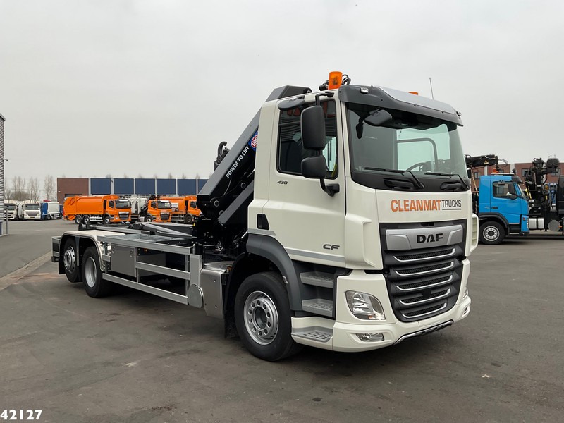 DAF FAN CF 430 HMF 23 Tonmeter laadkraan - Horgos rakodó teherautó, Darus autó: 3 kép. DAF FAN CF 430 HMF 23 Tonmeter laadkraan - Horgos rakodó teherautó, Darus autó: 3 kép.