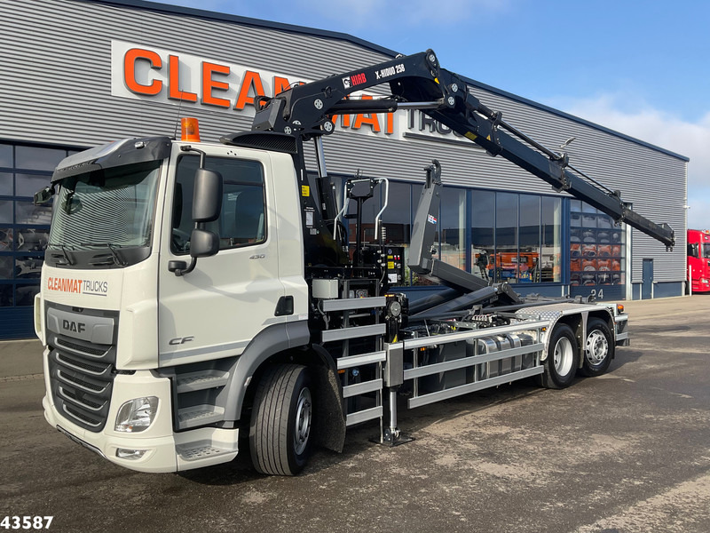DAF FAN CF 430 Hiab 25 Tonmeter laadkraan - Horgos rakodó teherautó, Darus autó: 1 kép. DAF FAN CF 430 Hiab 25 Tonmeter laadkraan - Horgos rakodó teherautó, Darus autó: 1 kép.