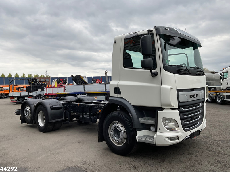 DAF FAN CF 450 Euro 6 Chassis Cabine - Alvaz teherautó: 5 kép. DAF FAN CF 450 Euro 6 Chassis Cabine - Alvaz teherautó: 5 kép.