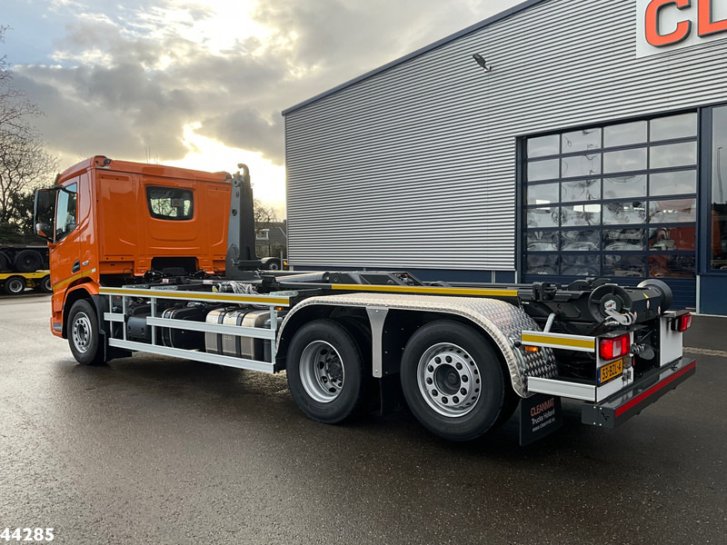 DAF FAN XD 450 Euro 6 VDL 21 Ton Schuif-knik haakarmsysteem - Horgos rakodó teherautó: 2 kép. DAF FAN XD 450 Euro 6 VDL 21 Ton Schuif-knik haakarmsysteem - Horgos rakodó teherautó: 2 kép.