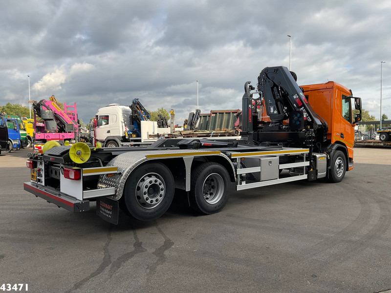 DAF FAN XD 450 Hiab 23 Tonmeter laadkraan - Horgos rakodó teherautó, Darus autó: 5 kép. DAF FAN XD 450 Hiab 23 Tonmeter laadkraan - Horgos rakodó teherautó, Darus autó: 5 kép.