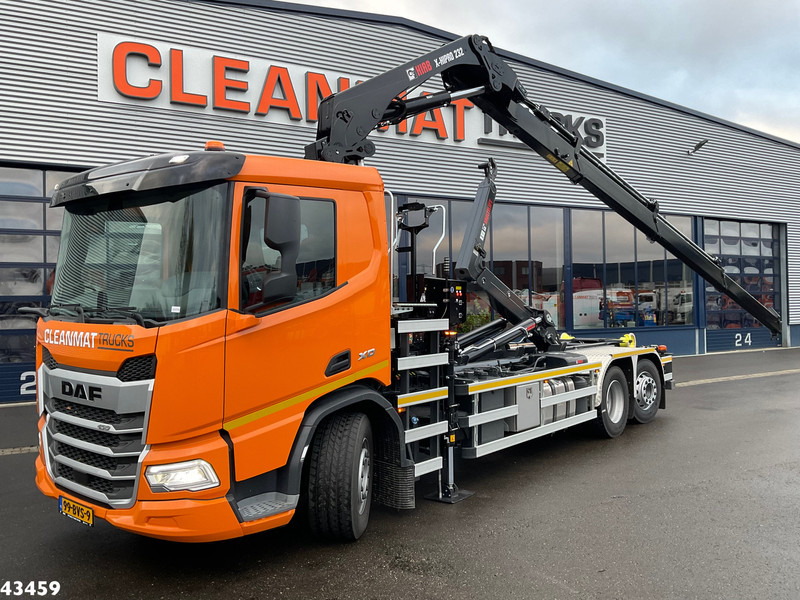 DAF FAN XD 450 Hiab 23 Tonmeter laadkraan - Horgos rakodó teherautó, Darus autó: 1 kép. DAF FAN XD 450 Hiab 23 Tonmeter laadkraan - Horgos rakodó teherautó, Darus autó: 1 kép.
