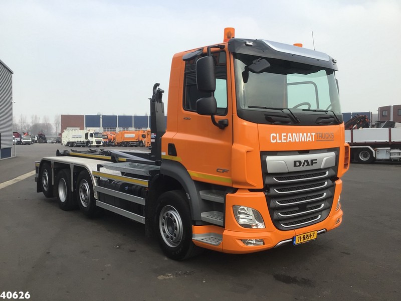 DAF FAQ CF 430 VDL 30 Ton haakarmsysteem - Horgos rakodó teherautó: 4 kép. DAF FAQ CF 430 VDL 30 Ton haakarmsysteem - Horgos rakodó teherautó: 4 kép.