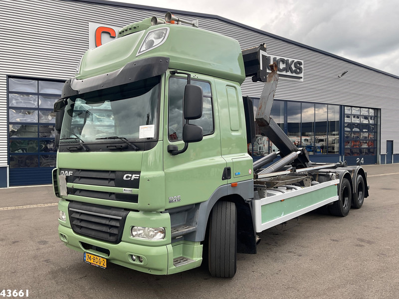 DAF FAS 85 CF 410 VDL 21 Ton haakarmsysteem - Horgos rakodó teherautó: 1 kép. DAF FAS 85 CF 410 VDL 21 Ton haakarmsysteem - Horgos rakodó teherautó: 1 kép.