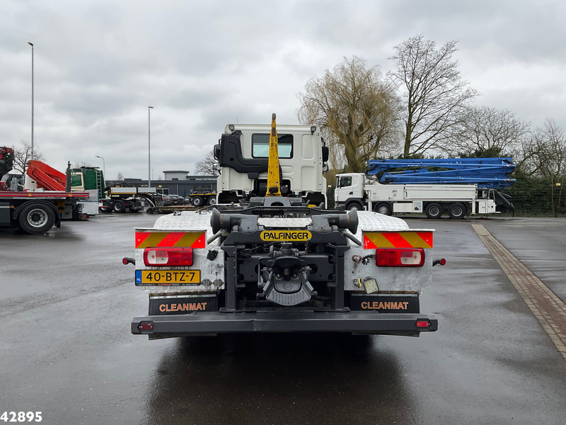 DAF FAS CF 460 Euro 6 Palfinger haakarmsysteem - Horgos rakodó teherautó: 3 kép. DAF FAS CF 460 Euro 6 Palfinger haakarmsysteem - Horgos rakodó teherautó: 3 kép.