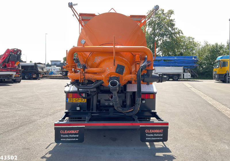 DAF FAX 85 CF 340 Droge stoffen blaas installatie Just 21.613 km! - Szippantós autó: 4 kép. DAF FAX 85 CF 340 Droge stoffen blaas installatie Just 21.613 km! - Szippantós autó: 4 kép.