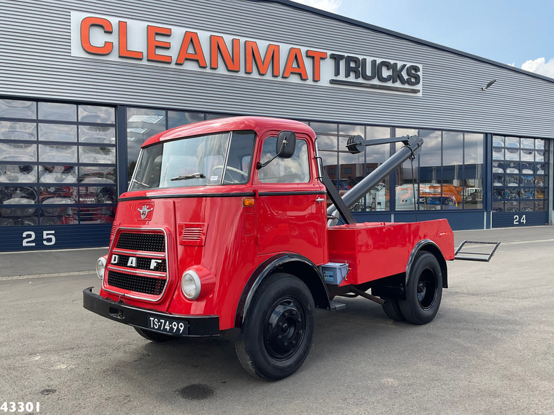 DAF T1300 ''Kikker'' Bergingswagen - Vontató: 1 kép. DAF T1300 ''Kikker'' Bergingswagen - Vontató: 1 kép.
