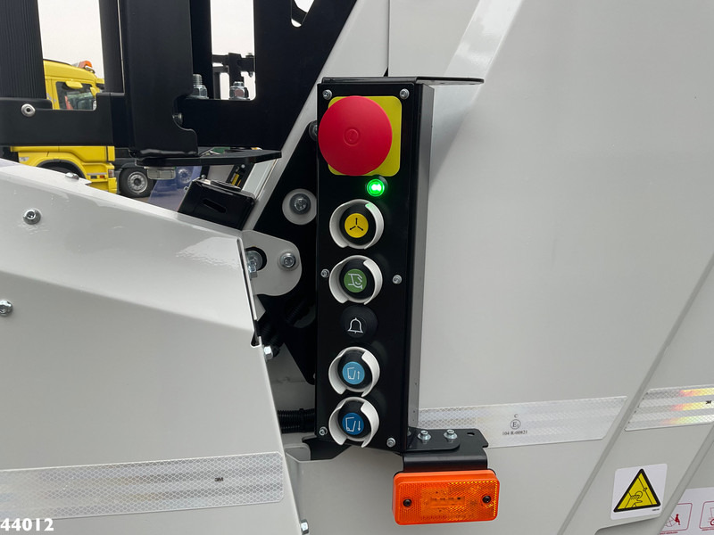 Szemetesautó FUSO Canter Terberg 7 m³: 9 kép.