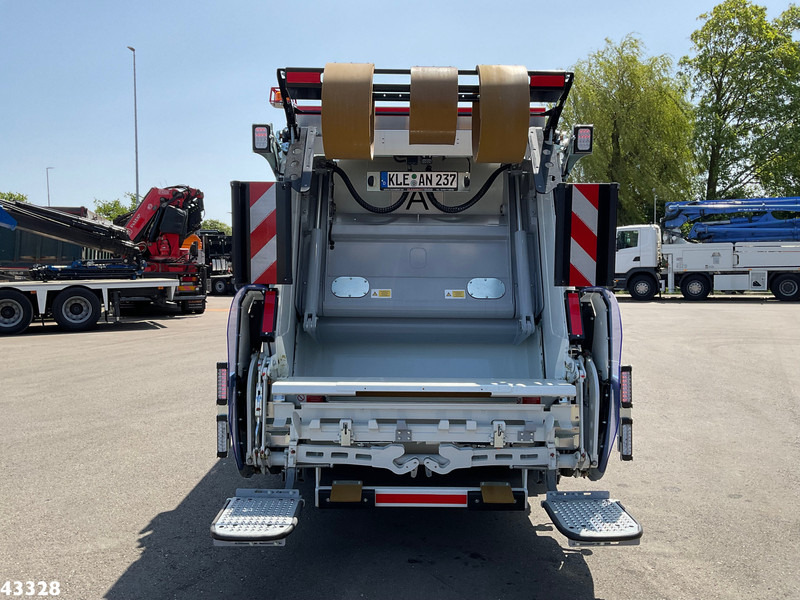 FUSO Canter Terberg 7m³ - Szemetesautó: 3 kép. FUSO Canter Terberg 7m³ - Szemetesautó: 3 kép.