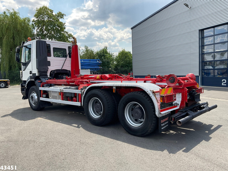 Iveco AD260T 6x4 Euro 6 AJK 20 haakarmsysteem - Horgos rakodó teherautó: 4 kép. Iveco AD260T 6x4 Euro 6 AJK 20 haakarmsysteem - Horgos rakodó teherautó: 4 kép.
