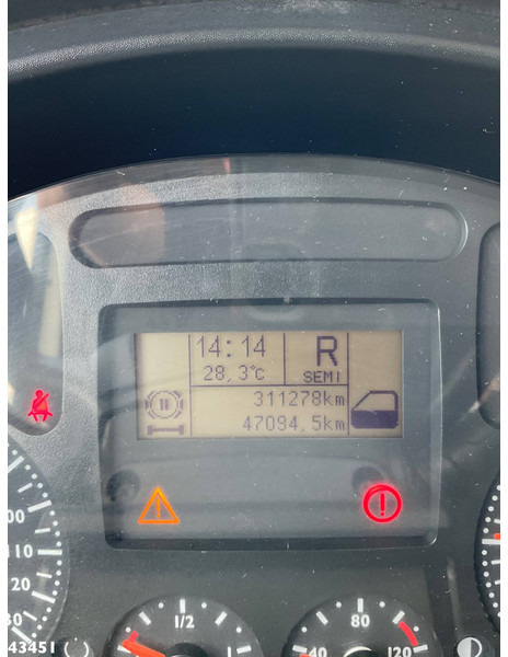 Horgos rakodó teherautó Iveco AD260T 6x4 Euro 6 AJK 20 haakarmsysteem: 16 kép.