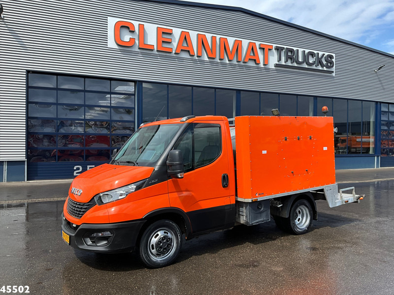 Iveco Daily 35C14 Euro 6 ROM Toilet servicewagen - Szippantós autó: 2 kép. Iveco Daily 35C14 Euro 6 ROM Toilet servicewagen - Szippantós autó: 2 kép.