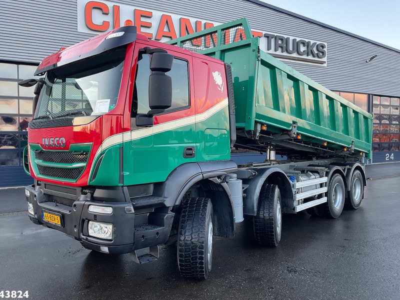 Iveco Trakker AT340T50 8x4 Euro 6 Kipper 16m³ - Billenőplatós teherautó: 1 kép. Iveco Trakker AT340T50 8x4 Euro 6 Kipper 16m³ - Billenőplatós teherautó: 1 kép.