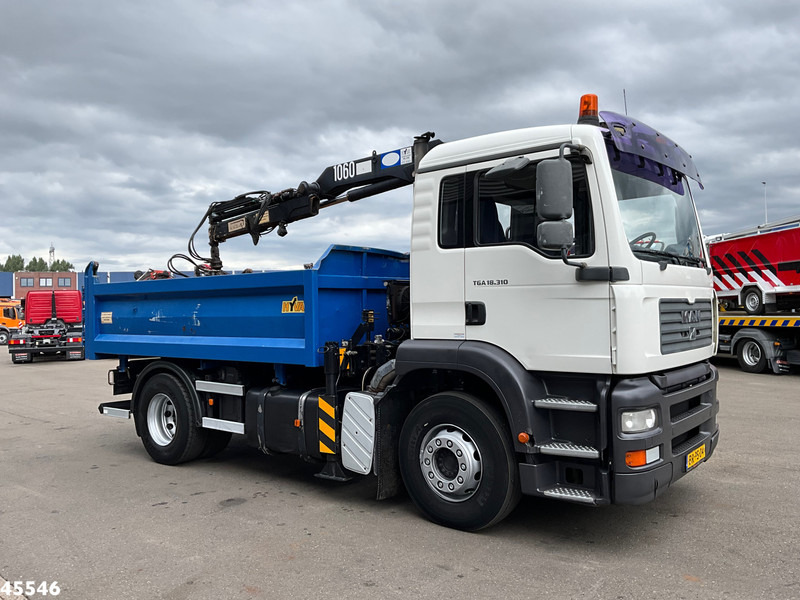 MAN TGA 18.310 Full Steel HMF 10 Tonmeter laadkraan - Billenőplatós teherautó, Darus autó: 4 kép. MAN TGA 18.310 Full Steel HMF 10 Tonmeter laadkraan - Billenőplatós teherautó, Darus autó: 4 kép.