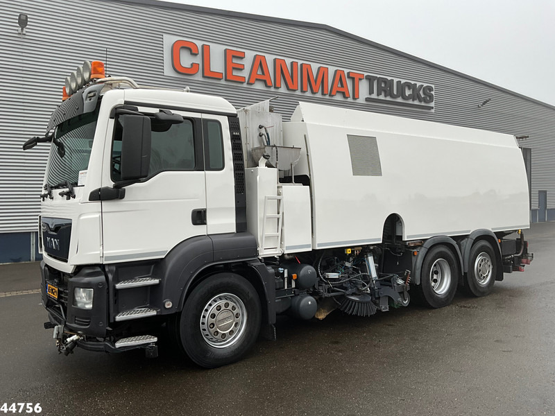 MAN TGS 26.440 Euro 6 Beam S14000 Wegdekreiniger - Utcaseprő gép: 3 kép. MAN TGS 26.440 Euro 6 Beam S14000 Wegdekreiniger - Utcaseprő gép: 3 kép.