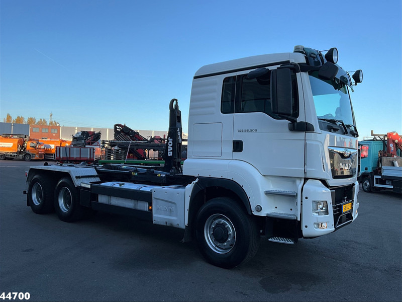 MAN TGS 26.500 6x6 Euro 6 Joab 24 Ton haakarmsysteem - Horgos rakodó teherautó: 3 kép. MAN TGS 26.500 6x6 Euro 6 Joab 24 Ton haakarmsysteem - Horgos rakodó teherautó: 3 kép.
