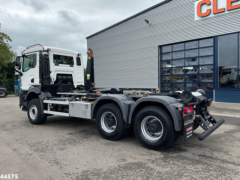 MAN TGS 33.470 6x4 Euro 6 Full Steel AJK 20 Ton haakarmsysteem - Horgos rakodó teherautó: 4 kép. MAN TGS 33.470 6x4 Euro 6 Full Steel AJK 20 Ton haakarmsysteem - Horgos rakodó teherautó: 4 kép.