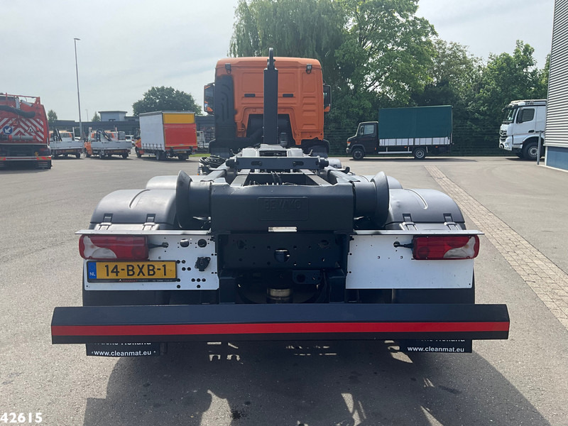MAN TGS 35.360 8x2 Euro 6 VDL 30 Ton haakarmsysteem - Horgos rakodó teherautó: 3 kép. MAN TGS 35.360 8x2 Euro 6 VDL 30 Ton haakarmsysteem - Horgos rakodó teherautó: 3 kép.