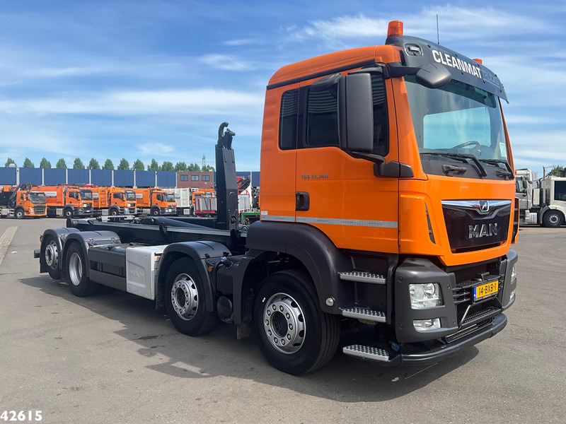 MAN TGS 35.360 8x2 Euro 6 VDL 30 Ton haakarmsysteem - Horgos rakodó teherautó: 5 kép. MAN TGS 35.360 8x2 Euro 6 VDL 30 Ton haakarmsysteem - Horgos rakodó teherautó: 5 kép.