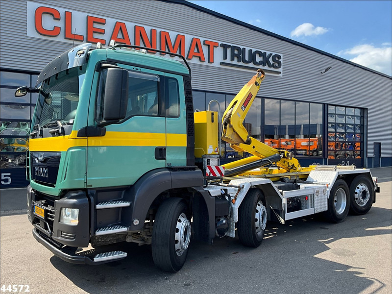MAN TGS 35.440 8x2 Euro 6 Multilift 26 Ton haakarmsysteem - Horgos rakodó teherautó: 1 kép. MAN TGS 35.440 8x2 Euro 6 Multilift 26 Ton haakarmsysteem - Horgos rakodó teherautó: 1 kép.