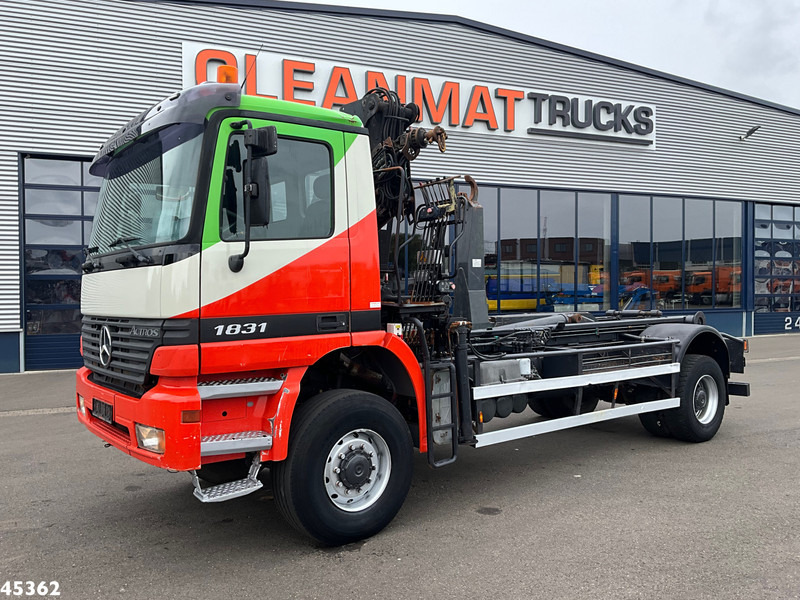 Mercedes-Benz Actros 1931 AK 4x4 Hiab 12 Tonmeter laadkraan - Horgos rakodó teherautó, Darus autó: 2 kép. Mercedes-Benz Actros 1931 AK 4x4 Hiab 12 Tonmeter laadkraan - Horgos rakodó teherautó, Darus autó: 2 kép.