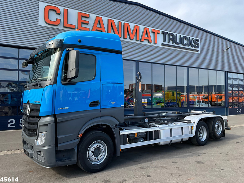 Mercedes-Benz Actros 2545 Euro 6 AJK 25 Tonmeter haakarmsysteem - Horgos rakodó teherautó: 5 kép. Mercedes-Benz Actros 2545 Euro 6 AJK 25 Tonmeter haakarmsysteem - Horgos rakodó teherautó: 5 kép.