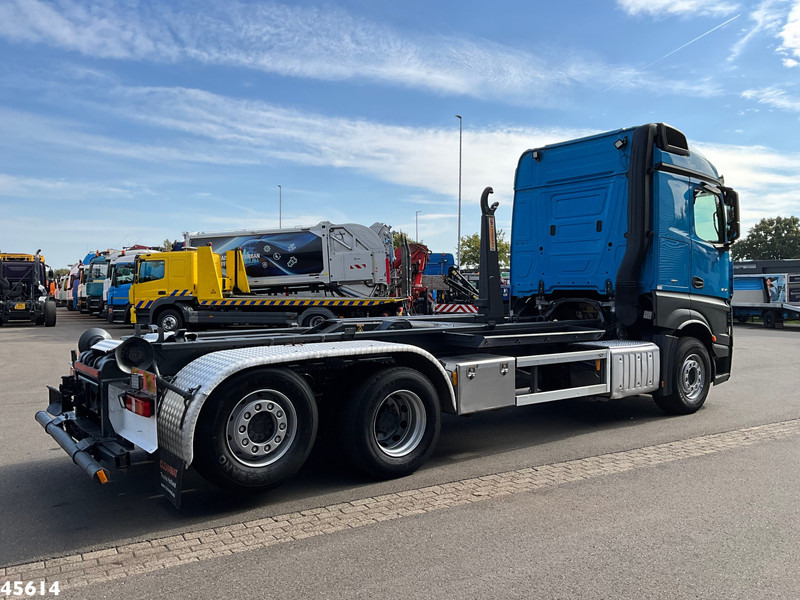 Mercedes-Benz Actros 2545 Euro 6 AJK 25 Tonmeter haakarmsysteem - Horgos rakodó teherautó: 4 kép. Mercedes-Benz Actros 2545 Euro 6 AJK 25 Tonmeter haakarmsysteem - Horgos rakodó teherautó: 4 kép.