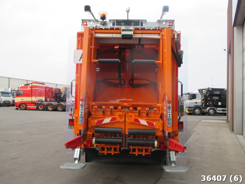 Mercedes-Benz Antos 2533 Zoeller 21,5m3 - Szemetesautó: 3 kép. Mercedes-Benz Antos 2533 Zoeller 21,5m3 - Szemetesautó: 3 kép.