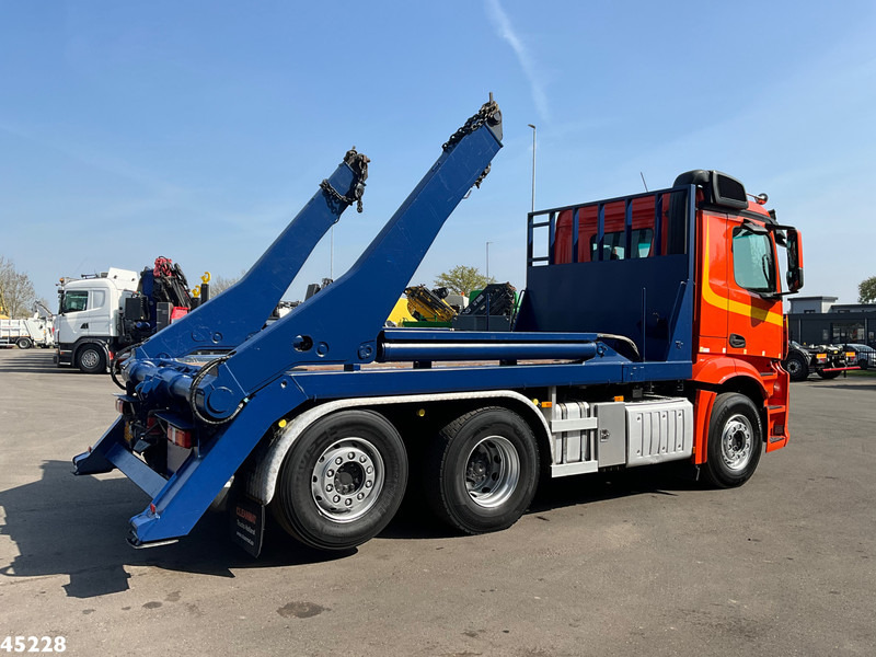 Mercedes-Benz Antos 2542 6x2 Euro 6 Hyva 18 portaalarmsysteem - Konténerszállító: 5 kép. Mercedes-Benz Antos 2542 6x2 Euro 6 Hyva 18 portaalarmsysteem - Konténerszállító: 5 kép.