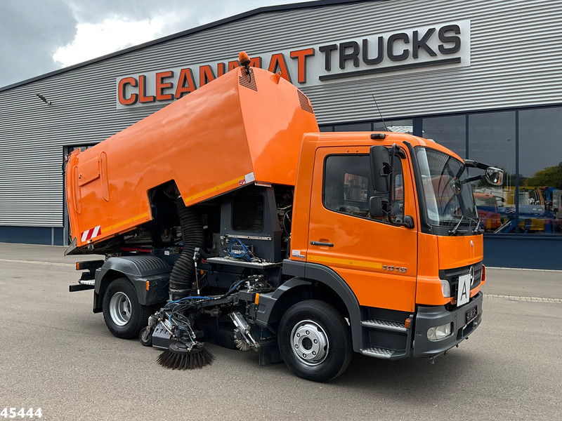 Mercedes-Benz Atego 1018 Brock Left and right sweeper Just 141.848 km! - Utcaseprő gép: 1 kép. Mercedes-Benz Atego 1018 Brock Left and right sweeper Just 141.848 km! - Utcaseprő gép: 1 kép.