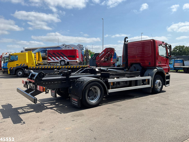 Mercedes-Benz Axor 1824 Euro 5 14 Ton haakarmsysteem - Horgos rakodó teherautó: 5 kép. Mercedes-Benz Axor 1824 Euro 5 14 Ton haakarmsysteem - Horgos rakodó teherautó: 5 kép.