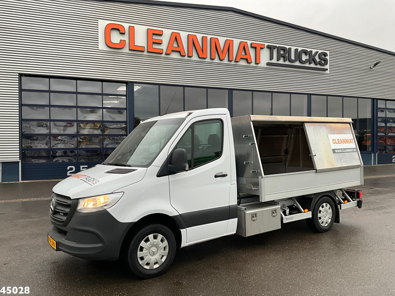 Mercedes-Benz Sprinter 317 1.9 CDI Veeg-vuil kipper - Billenőplatós teherautó: 2 kép. Mercedes-Benz Sprinter 317 1.9 CDI Veeg-vuil kipper - Billenőplatós teherautó: 2 kép.