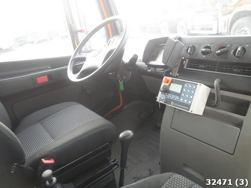 Mercedes-Benz Vario 816 D Euro 5 - Szemetesautó: 5 kép. Mercedes-Benz Vario 816 D Euro 5 - Szemetesautó: 5 kép.