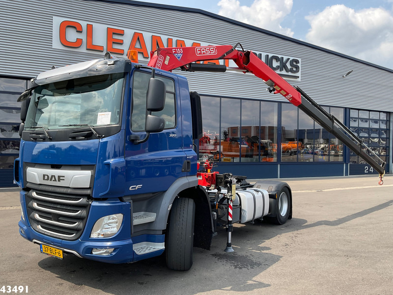 DAF FT CF 370 Euro 6 Fassi 15 Tonmeter laadkraan - Nyergesvontató: 1 kép. DAF FT CF 370 Euro 6 Fassi 15 Tonmeter laadkraan - Nyergesvontató: 1 kép.