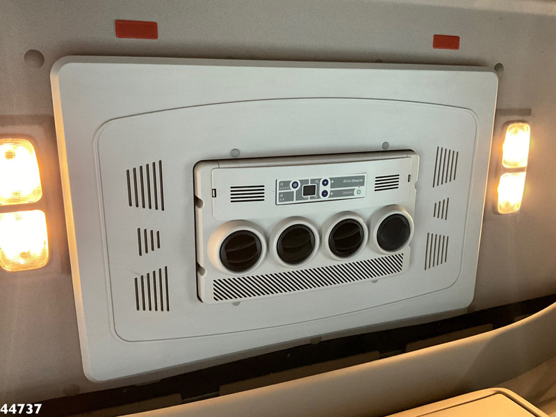 Nyergesvontató DAF FTM XF 530 8x4 Euro 6 ZF Intarder: 16 kép.