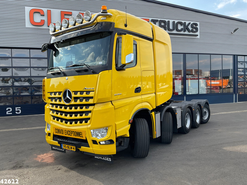 Mercedes-Benz Arocs 5063 SLT 10x4 Zwaartransport 180 TON - Nyergesvontató: 1 kép. Mercedes-Benz Arocs 5063 SLT 10x4 Zwaartransport 180 TON - Nyergesvontató: 1 kép.