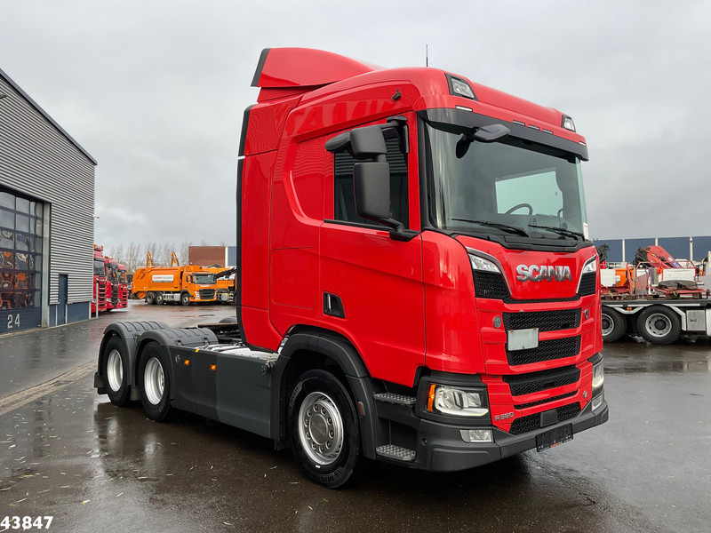 Scania R 580 V8 6x4 Euro 6 Retarder - Nyergesvontató: 5 kép. Scania R 580 V8 6x4 Euro 6 Retarder - Nyergesvontató: 5 kép.