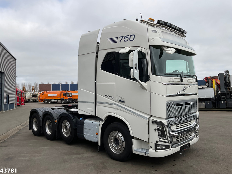 Volvo FH 16.750 8x4 Euro 6 HEAVY TRANSPORT 255 TON - Nyergesvontató: 3 kép. Volvo FH 16.750 8x4 Euro 6 HEAVY TRANSPORT 255 TON - Nyergesvontató: 3 kép.