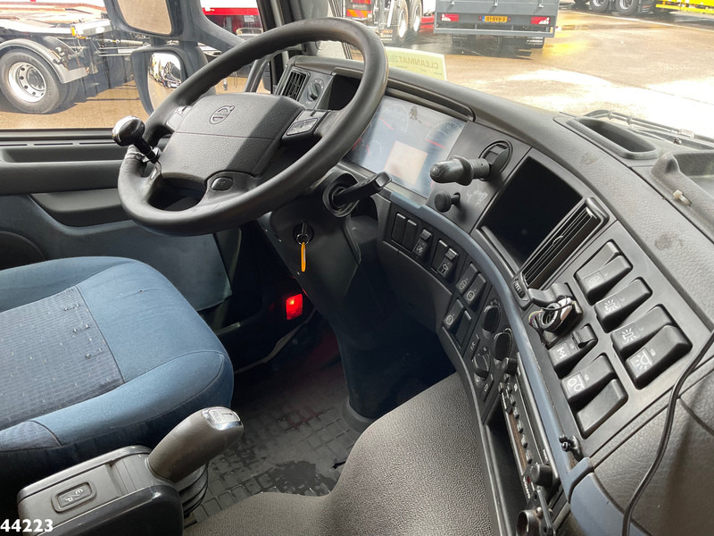Interior photo 1: Volvo FM 340 HMF 12 Tonmeter laadkraan lízing Volvo FM 340 HMF 12 Tonmeter laadkraan