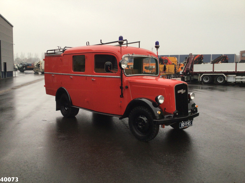 Opel Blitz 1.5 T-45 - Dobozos kisteherautó: 4 kép. Opel Blitz 1.5 T-45 - Dobozos kisteherautó: 4 kép.