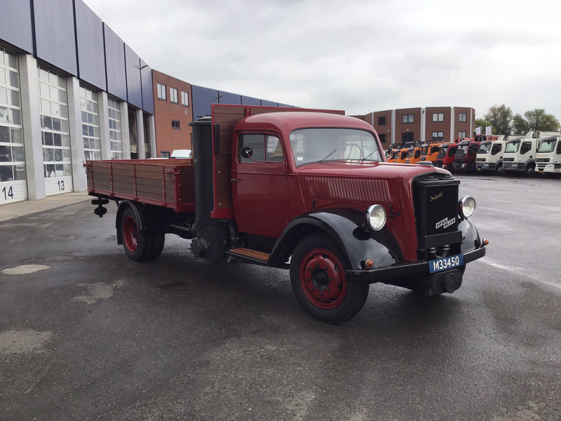 Opel Blitz 3.6-42-30 - Platós teherautó: 5 kép. Opel Blitz 3.6-42-30 - Platós teherautó: 5 kép.