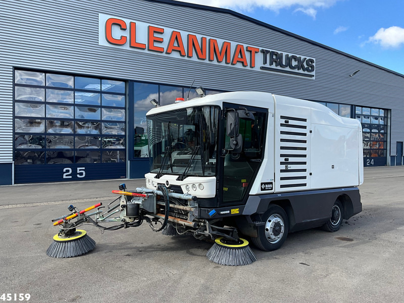 Ravo 540 CD Euro 6 with 3-rd brush - Utcaseprő gép: 2 kép. Ravo 540 CD Euro 6 with 3-rd brush - Utcaseprő gép: 2 kép.