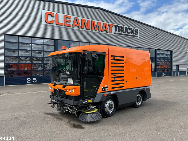 Ravo 540 Euro 6 - Utcaseprő gép: 2 kép. Ravo 540 Euro 6 - Utcaseprő gép: 2 kép.