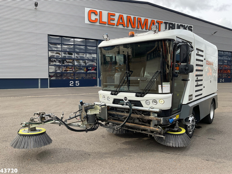 Ravo 540 STH Euro 6 with 3-rd brush - Utcaseprő gép: 3 kép. Ravo 540 STH Euro 6 with 3-rd brush - Utcaseprő gép: 3 kép.