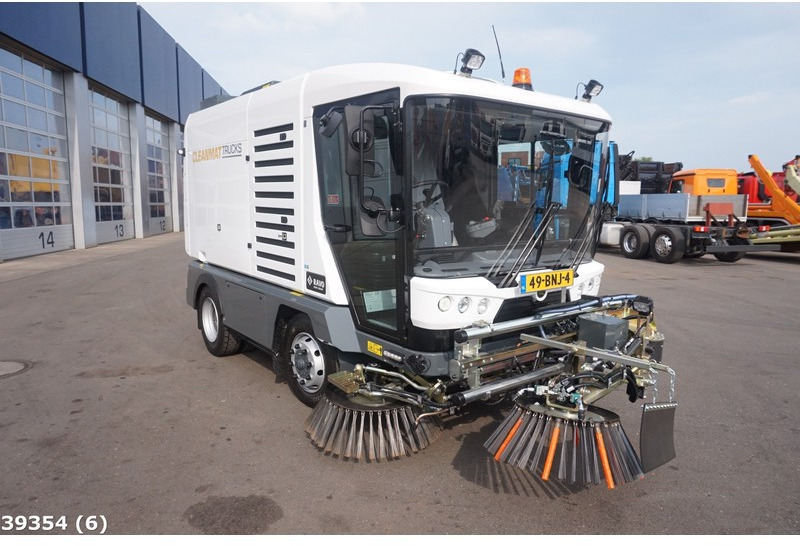 Ravo 560 STH met 3-de borstel - Utcaseprő gép: 4 kép. Ravo 560 STH met 3-de borstel - Utcaseprő gép: 4 kép.