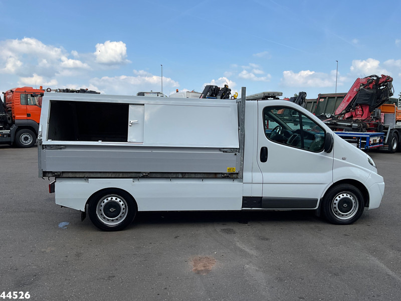 Renault Trafic 2.0 dCi Veeg-vuil kipper - Szemetesautó: 4 kép. Renault Trafic 2.0 dCi Veeg-vuil kipper - Szemetesautó: 4 kép.