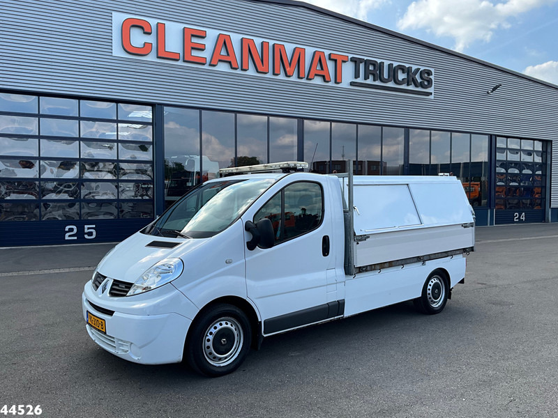 Renault Trafic 2.0 dCi Veeg-vuil kipper - Szemetesautó: 2 kép. Renault Trafic 2.0 dCi Veeg-vuil kipper - Szemetesautó: 2 kép.