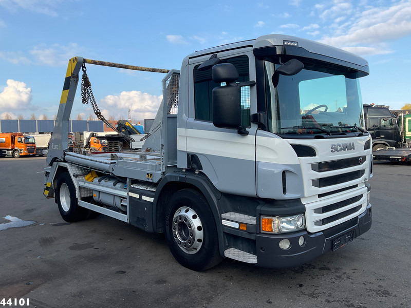 Scania P 280 Euro 6 14 Ton portaalarmsysteem - Konténerszállító: 2 kép. Scania P 280 Euro 6 14 Ton portaalarmsysteem - Konténerszállító: 2 kép.